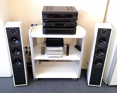 ��������� Nuforce AVP-18, ��������� Nuforce MCA-20, �������� Oppo Bdp-105, �������� ��-305